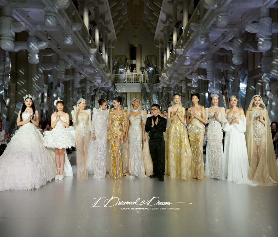 Nội Thất Khu Trình Diễn Fashion Show I Dreamed a Dream — Chung Thanh Phong, InterContinental Danang